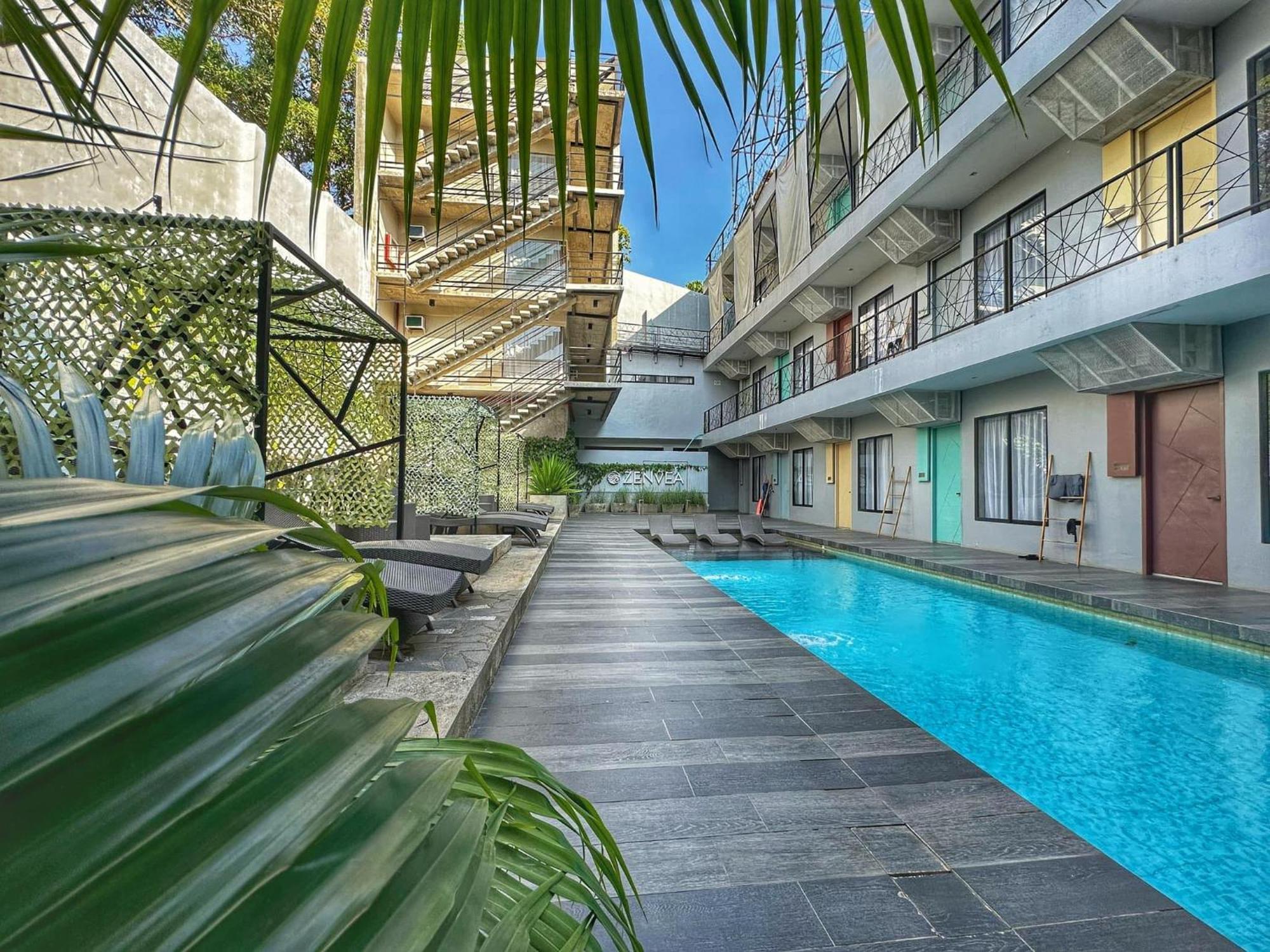 Zenvea Hotel Coron Bagian luar foto