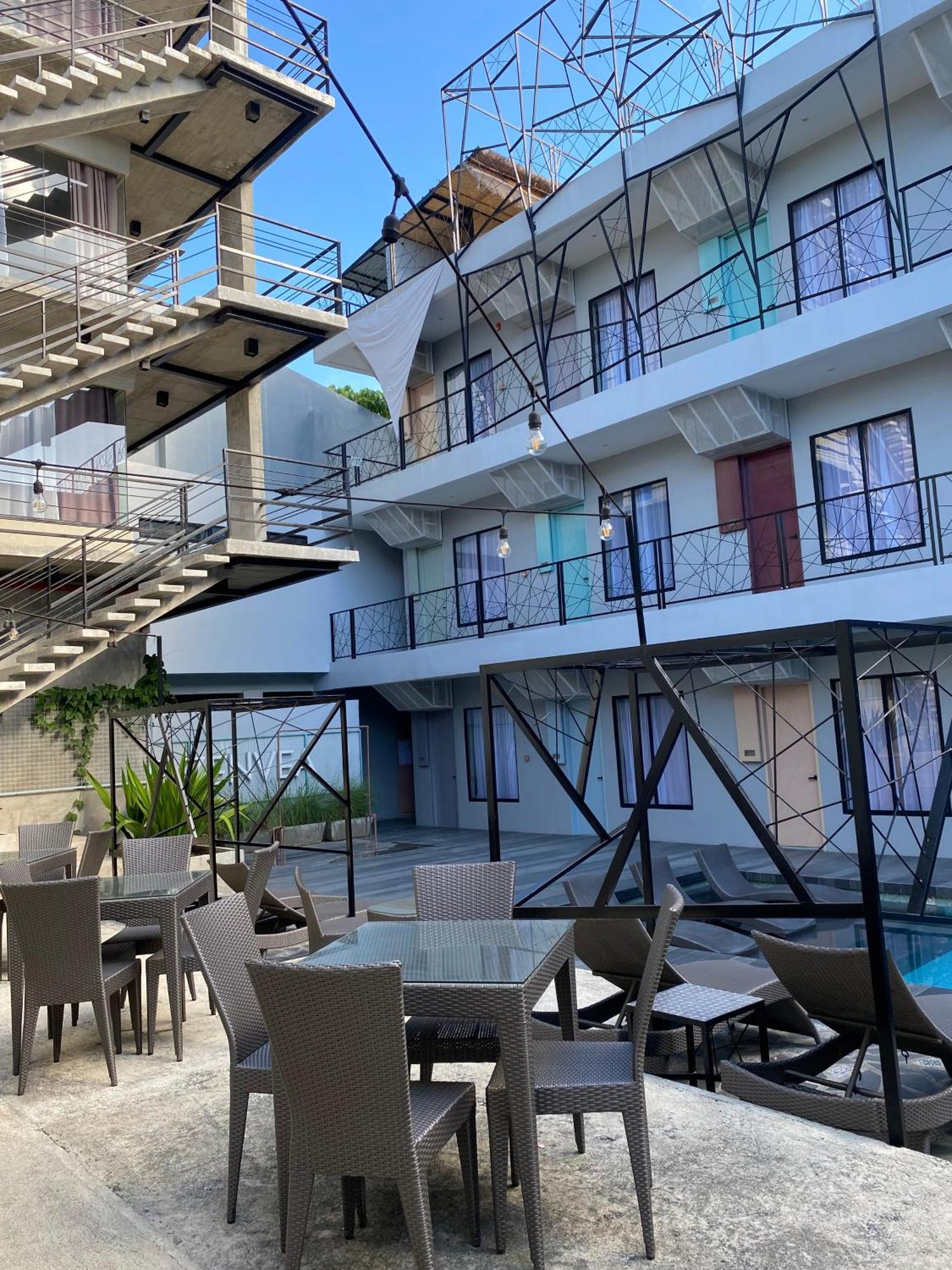 Zenvea Hotel Coron Bagian luar foto