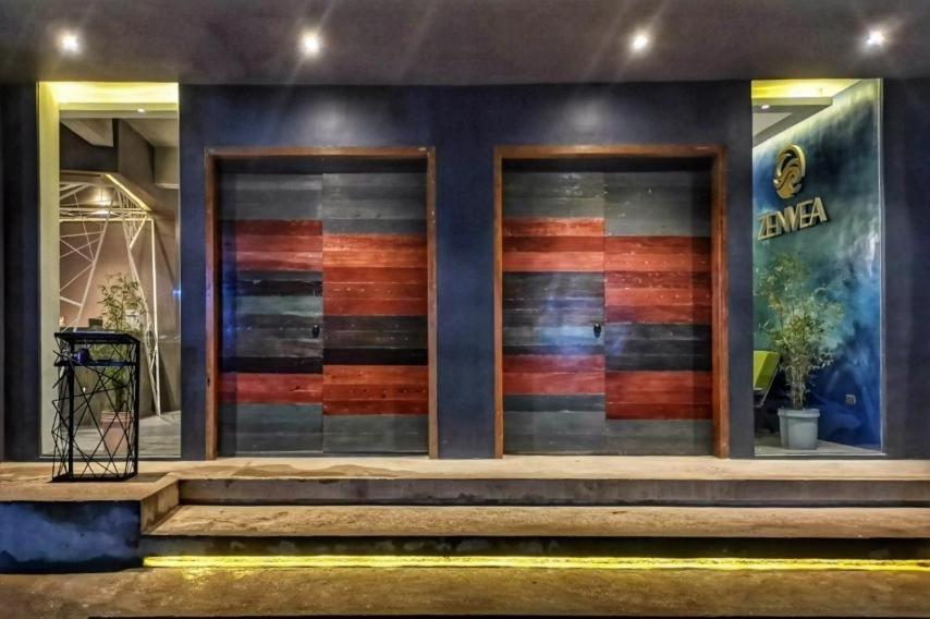 Zenvea Hotel Coron Bagian luar foto