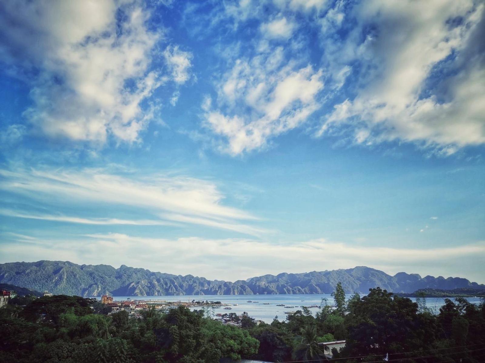 Zenvea Hotel Coron Bagian luar foto