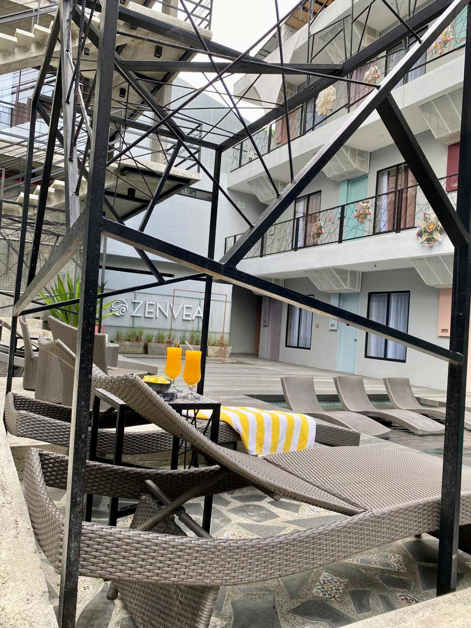 Zenvea Hotel Coron Bagian luar foto