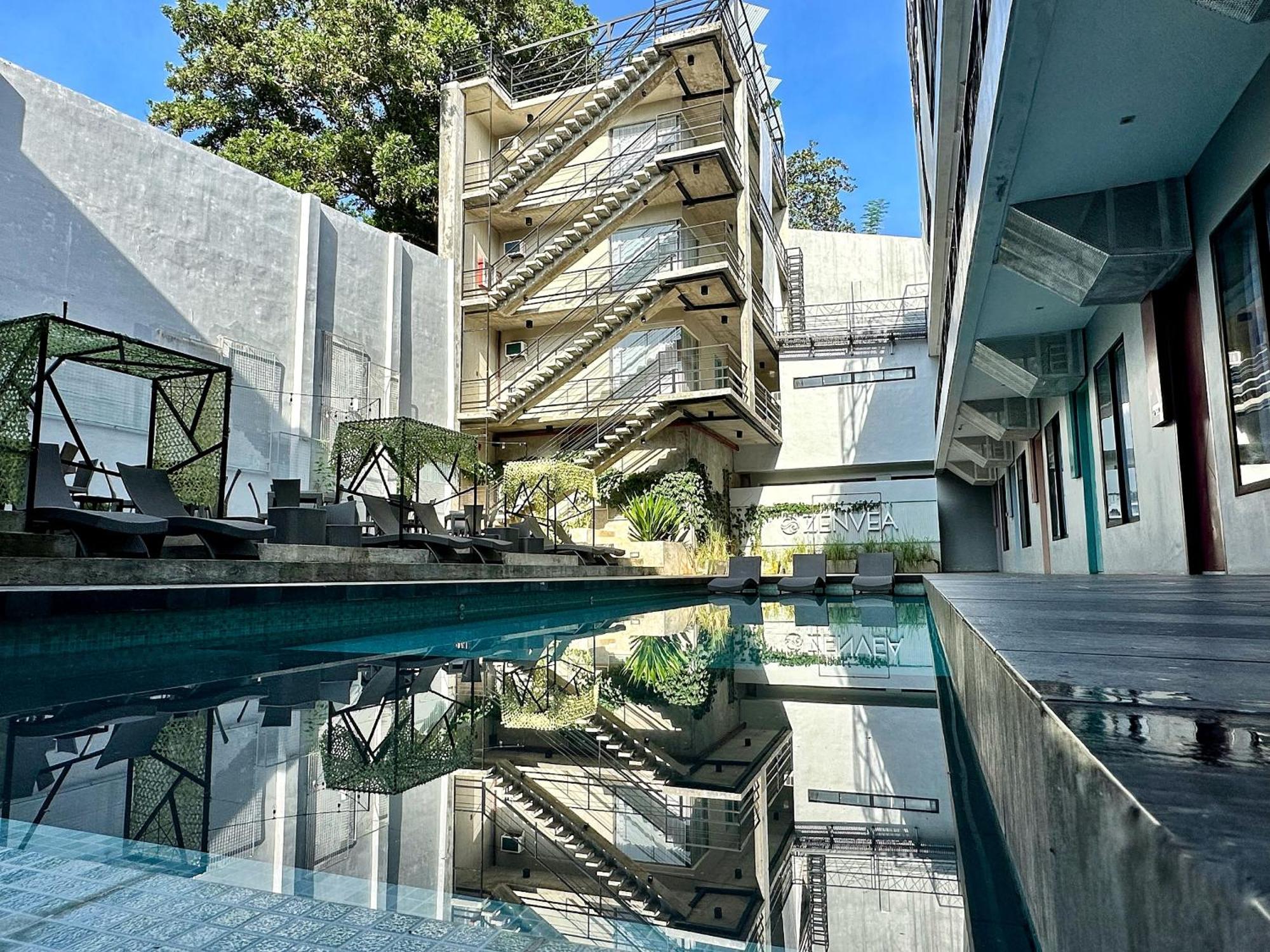 Zenvea Hotel Coron Bagian luar foto