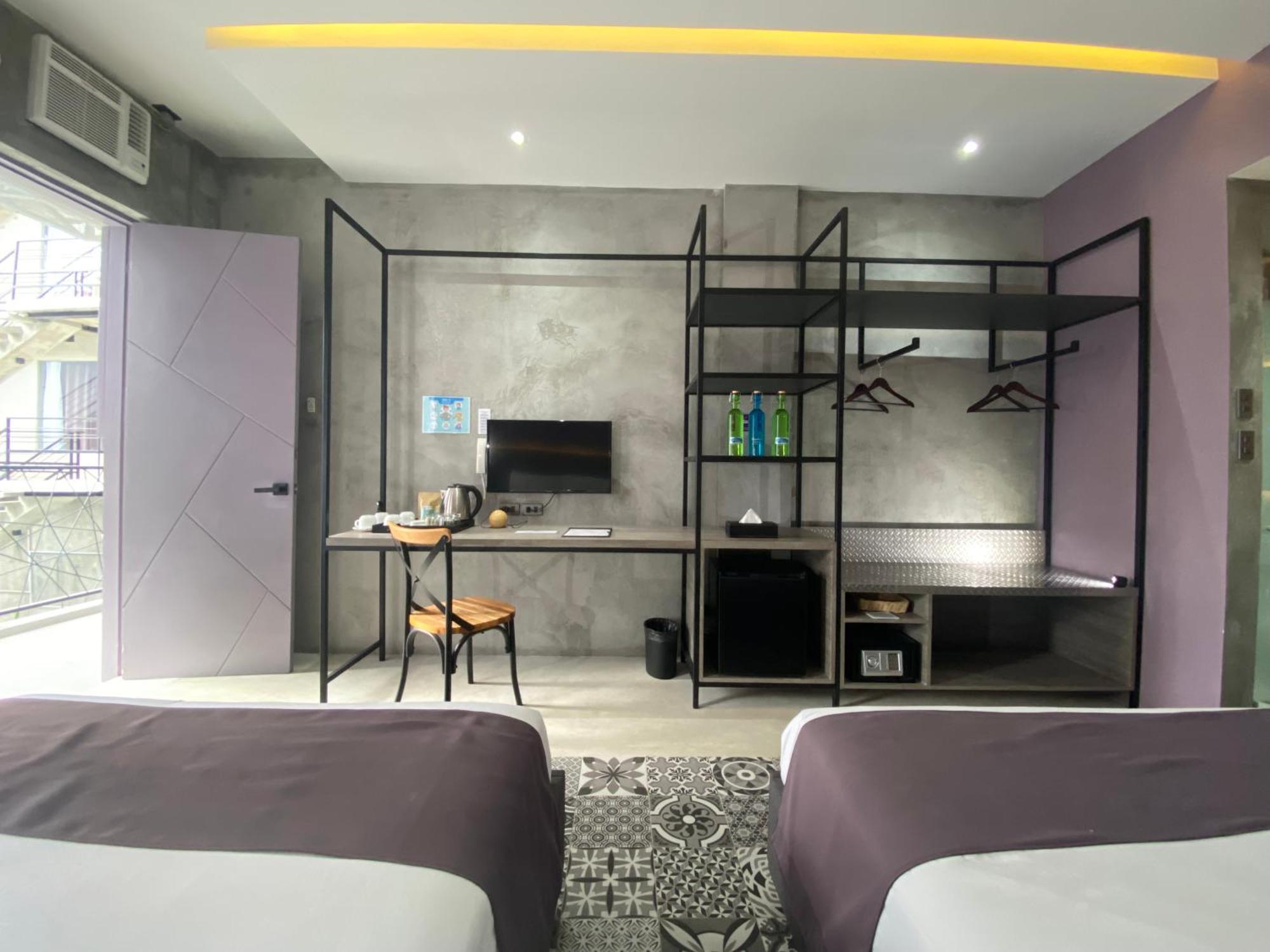 Zenvea Hotel Coron Bagian luar foto