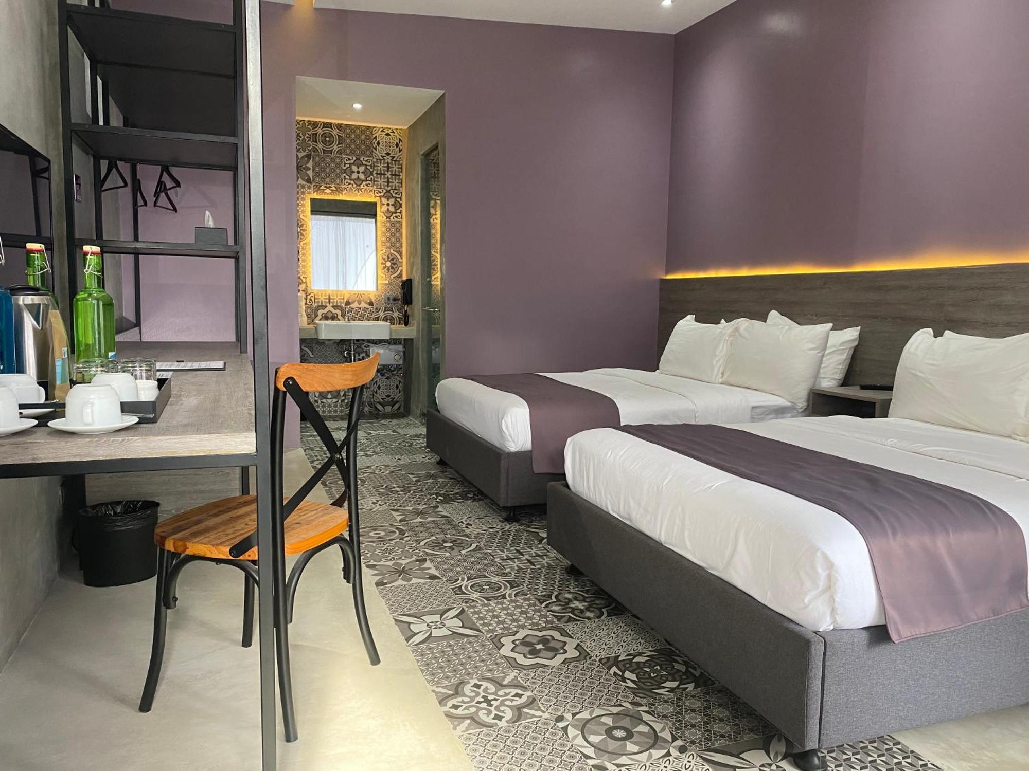 Zenvea Hotel Coron Bagian luar foto