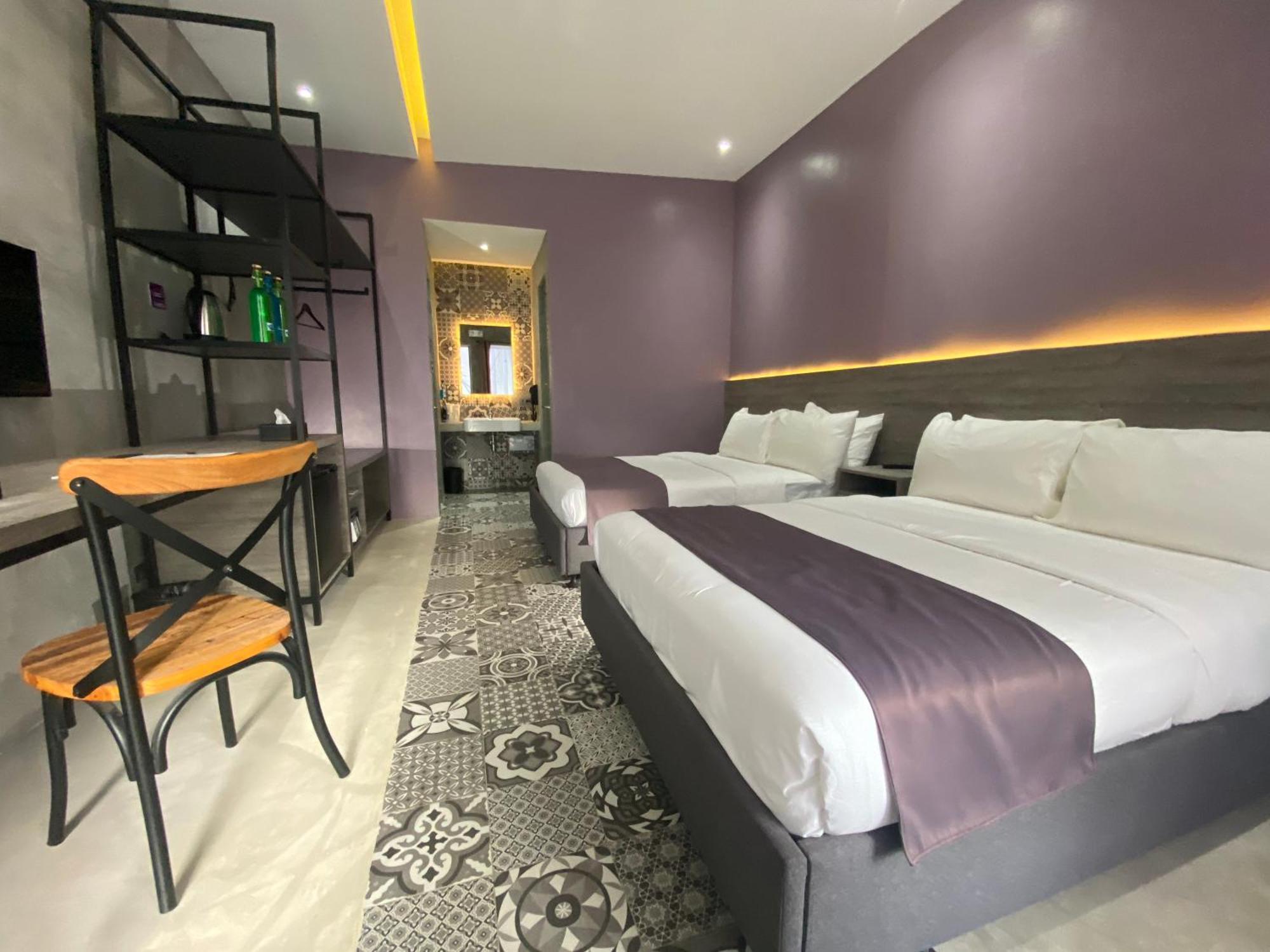 Zenvea Hotel Coron Bagian luar foto
