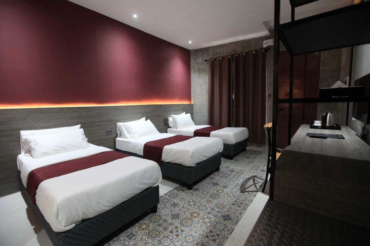 Zenvea Hotel Coron Bagian luar foto