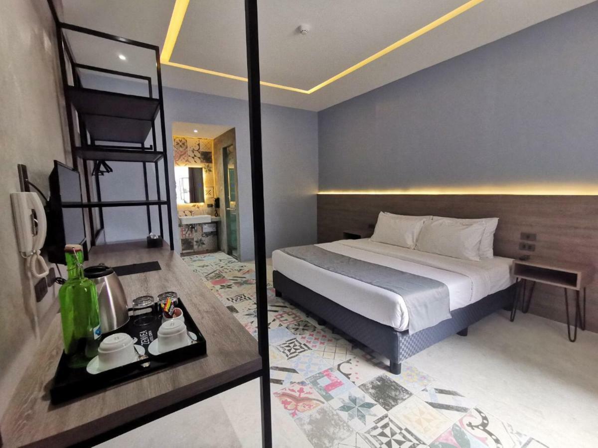 Zenvea Hotel Coron Bagian luar foto